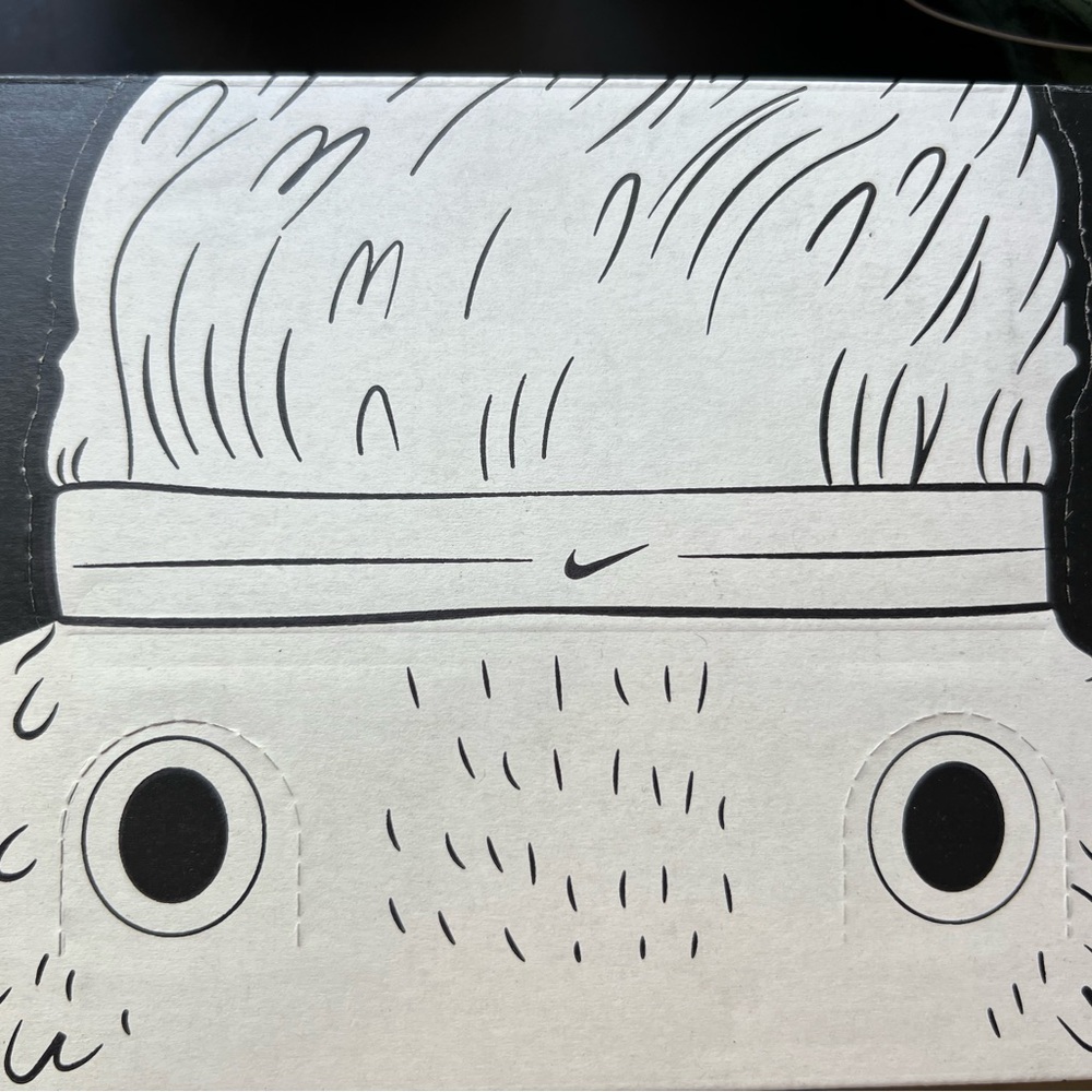 *Limited Edition* Nike Team Hustle toddler sneakers - Picture 10 of 11